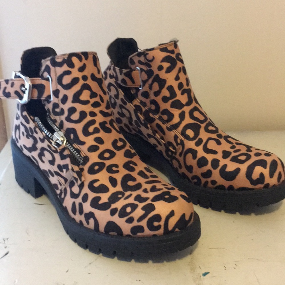 Leopard cheetah print booties